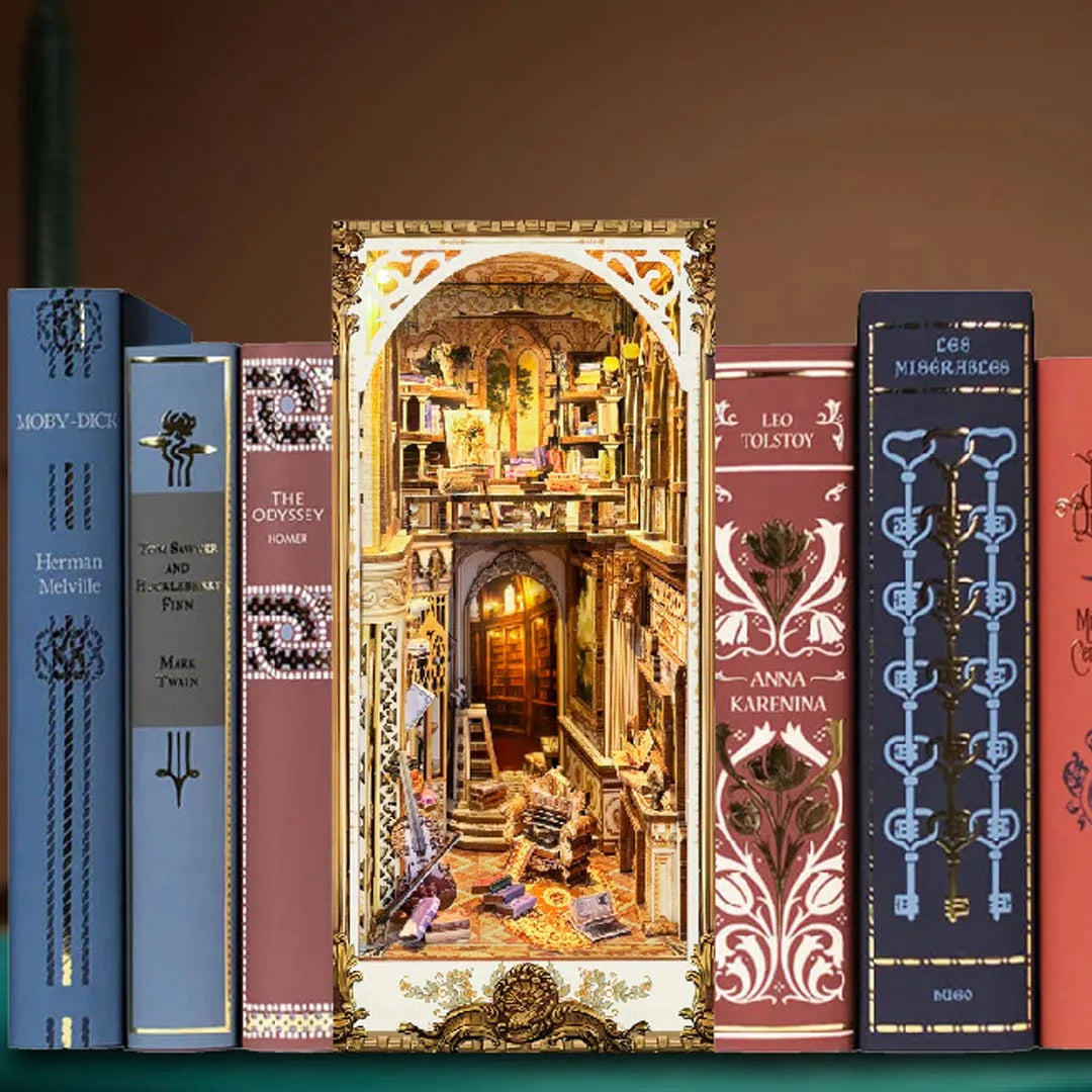 Book Nook - Gorgeous Manor