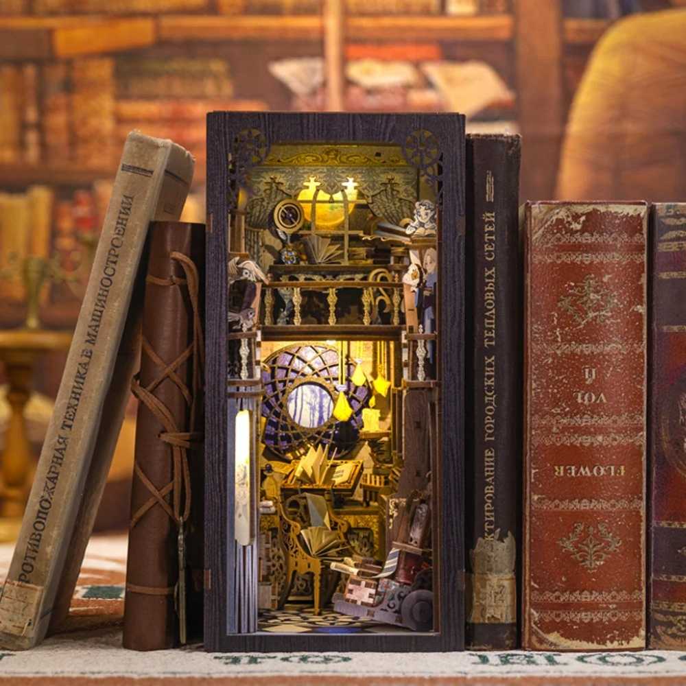 Book Nook Kit Nebula Common Room