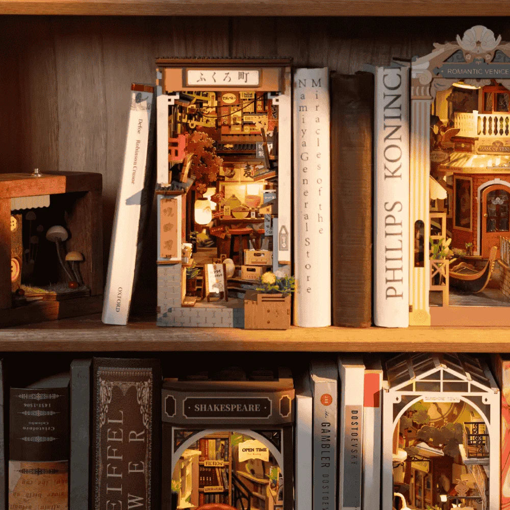 Book Nook Japanese Kit like tokyo 