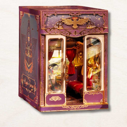 Magical Journey Book Nook : Infinity Train Cabin
