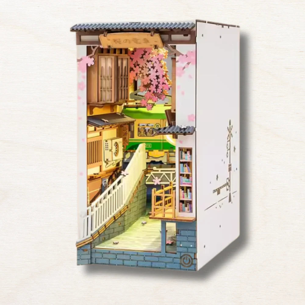 Sakura Densya Book Nook