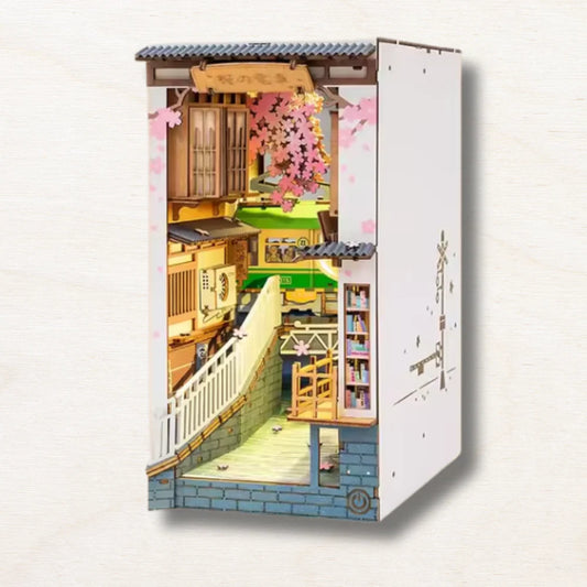 Sakura Densya Book Nook