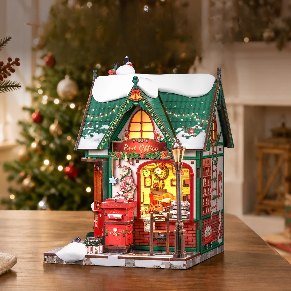 Miniature House Christmas : The Post Office