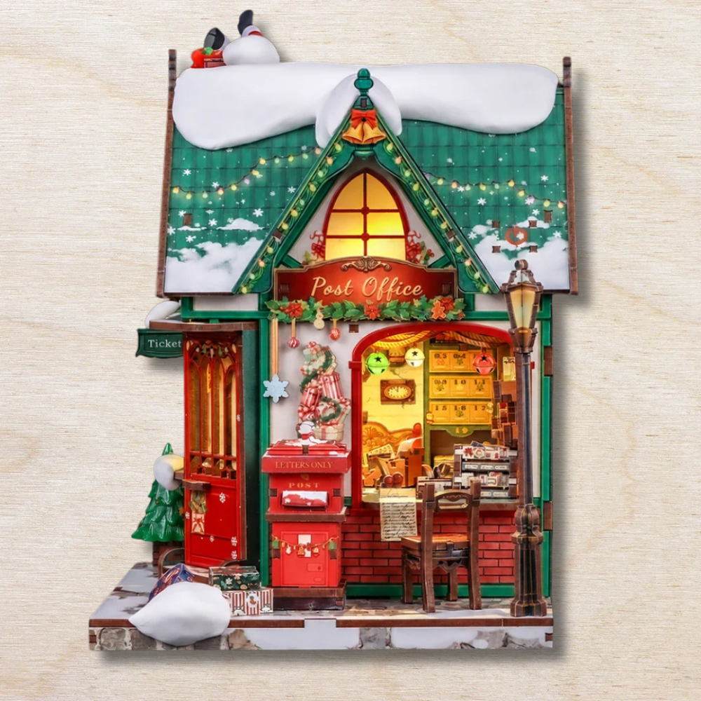 Miniature House Christmas : The Post Office