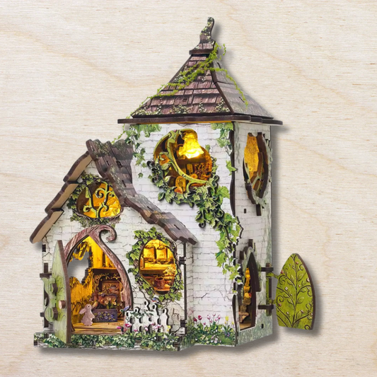 Miniature House : Woodland Haven