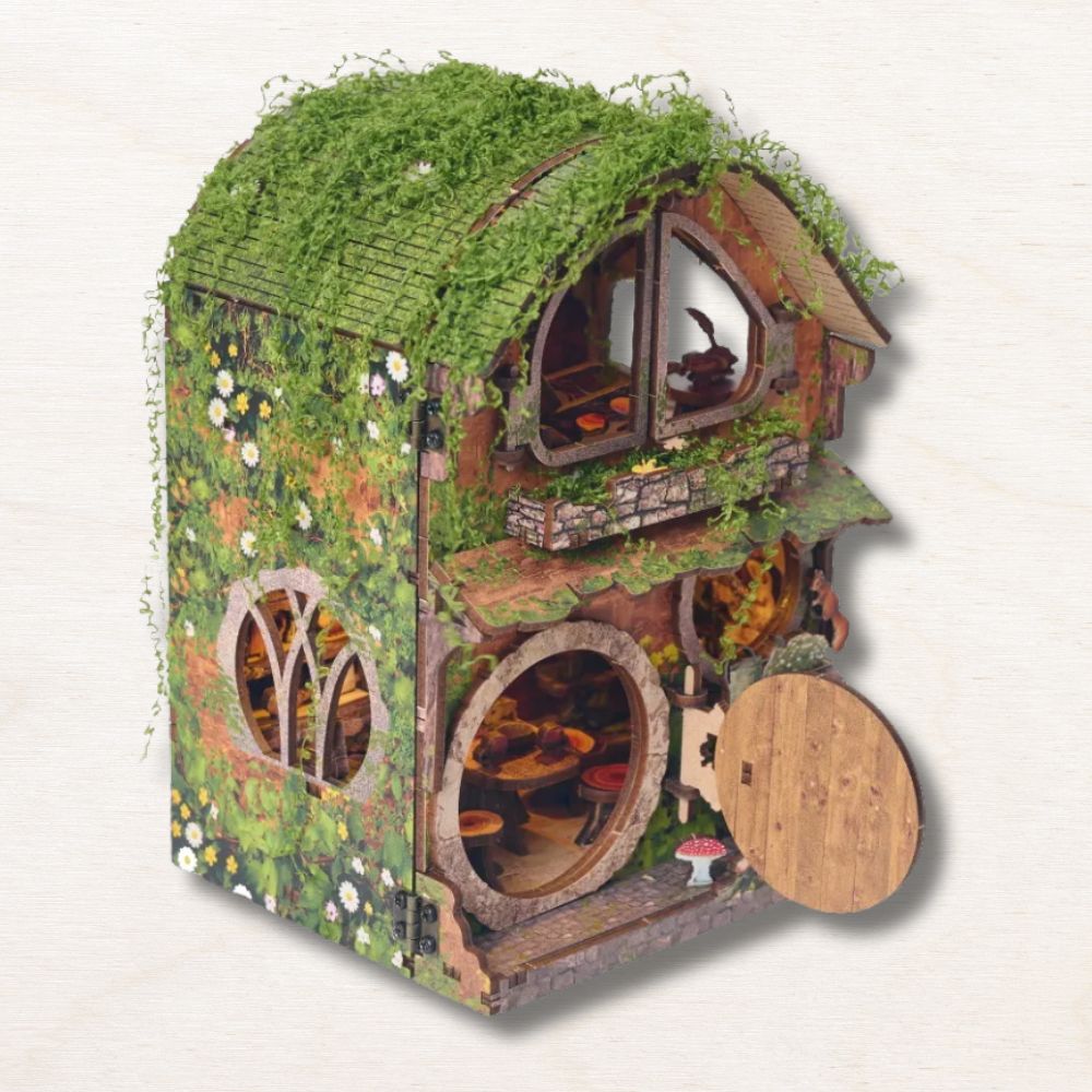 Miniature Houses : Green Vine Cottage