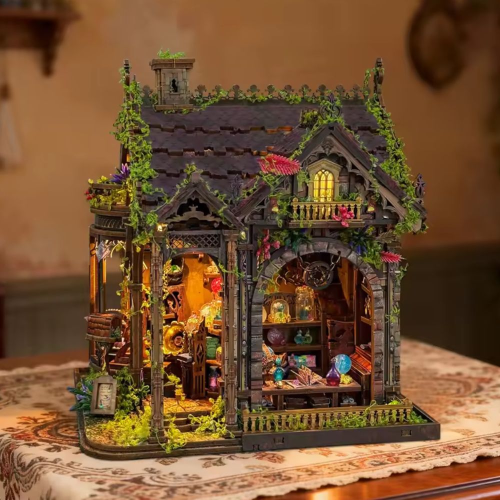 Myriad Realms Club DIY Mini House Kit