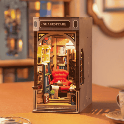 Book Nook Shakespeare