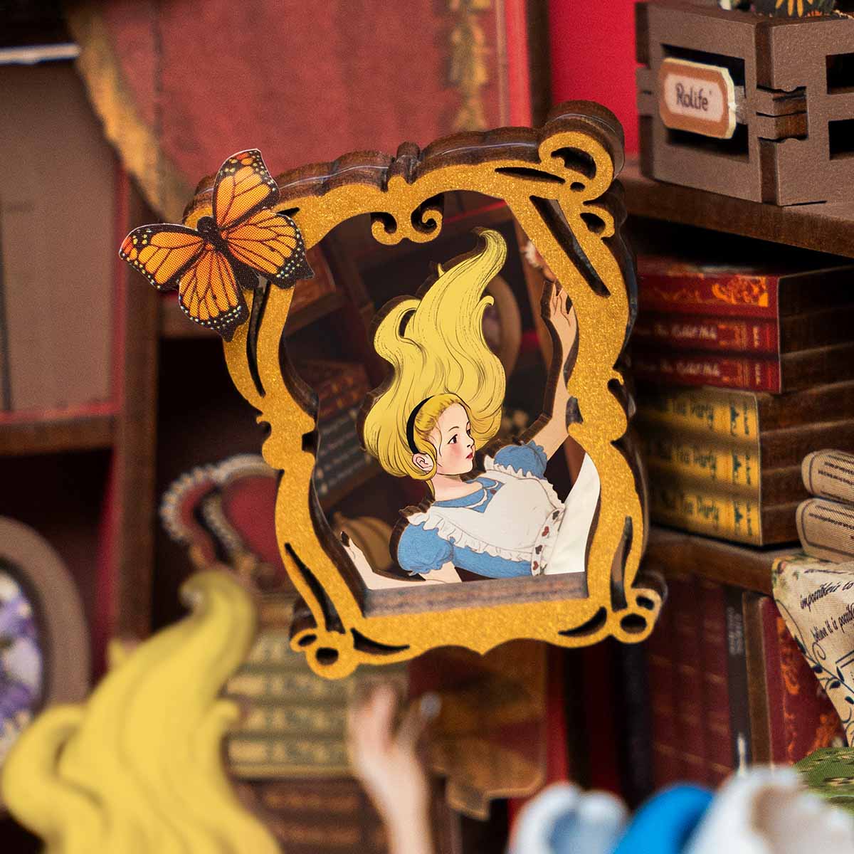 Alice In Wonderland Book Nook